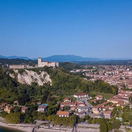Vista Di Fantastico Pool - Happy * Maccagno