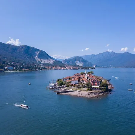 Vista Di Maccagno Fantastico: View, Pool & Balcony - Happy Rentals 公寓