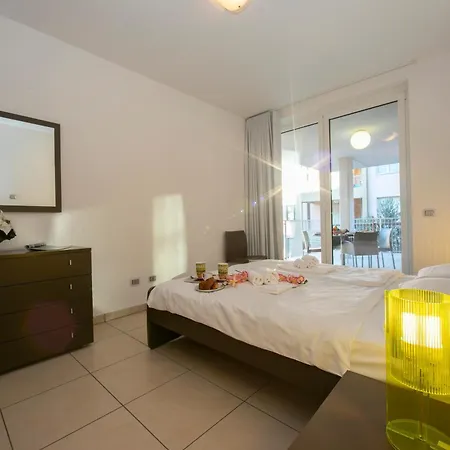 Appartamento Vista Di Fantastico Pool - Happy