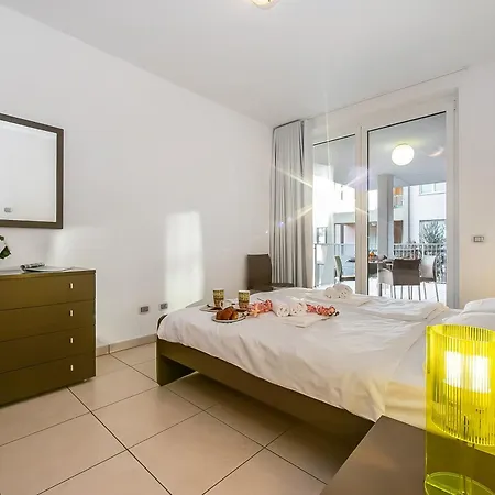 Apartamento Vista Di Fantastico Pool - Happy Maccagno