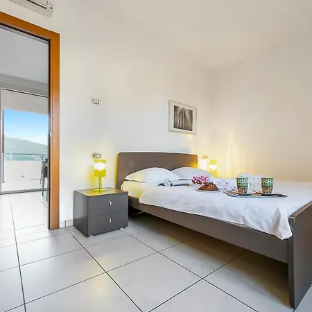Vista Di Maccagno Fantastico: View, Pool & Balcony - Happy Rentals 公寓 *