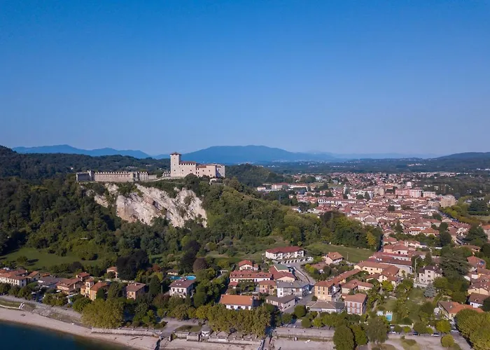 Vista Di Fantastico Pool - Happy * Maccagno